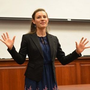 Meet your Posher, Julie